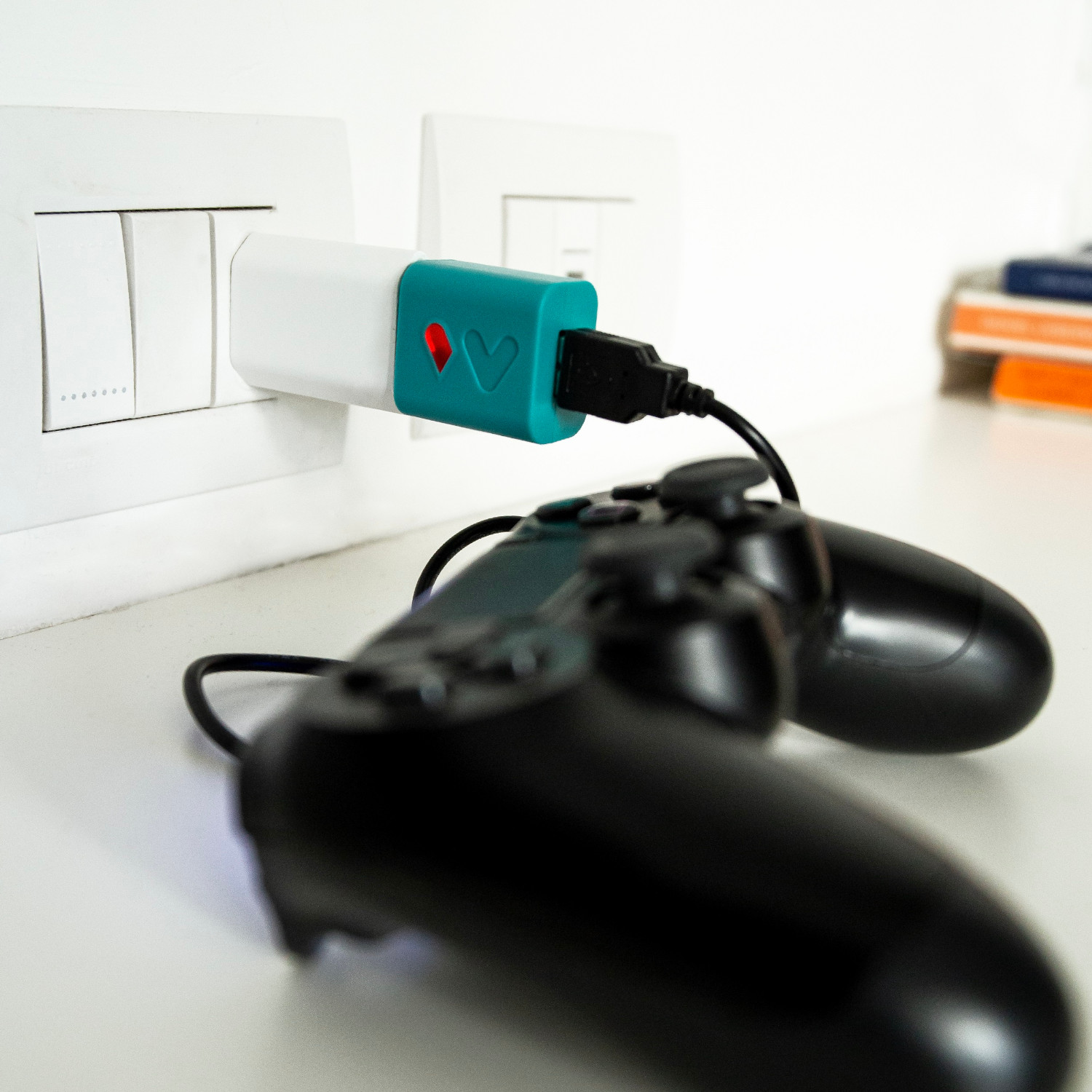 WITTY Power Akku Schoner mit 2 Adaptern türkis