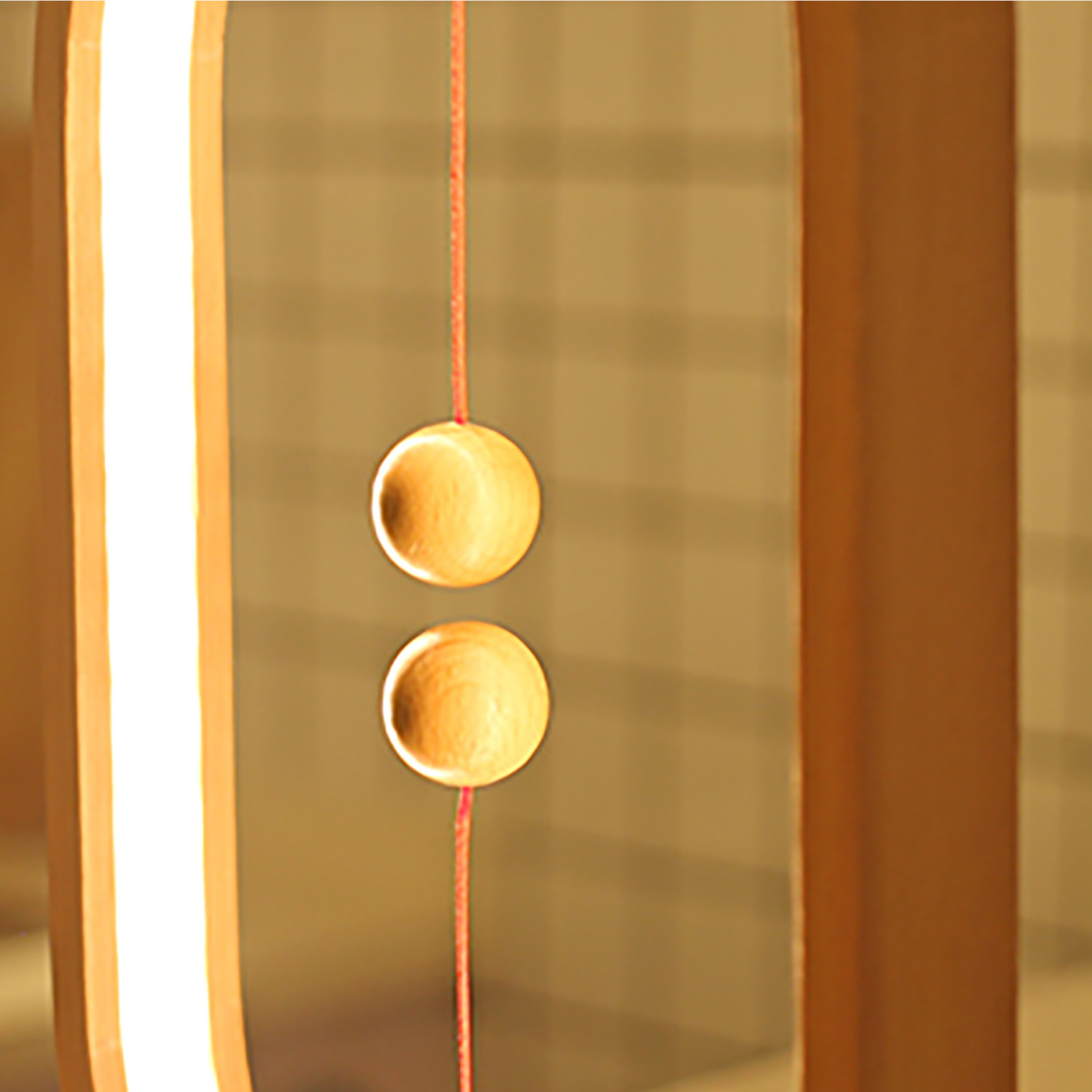 The Heng Balance Lamp Ellipse Light Wood