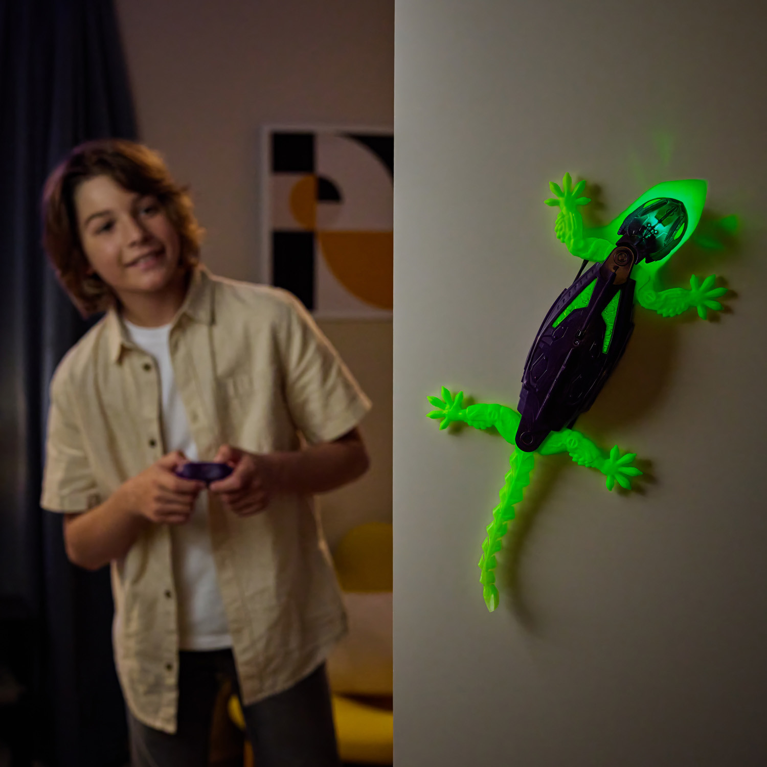 HEX BOTS Wall Crawler Gecko RC - Glow in the Dark