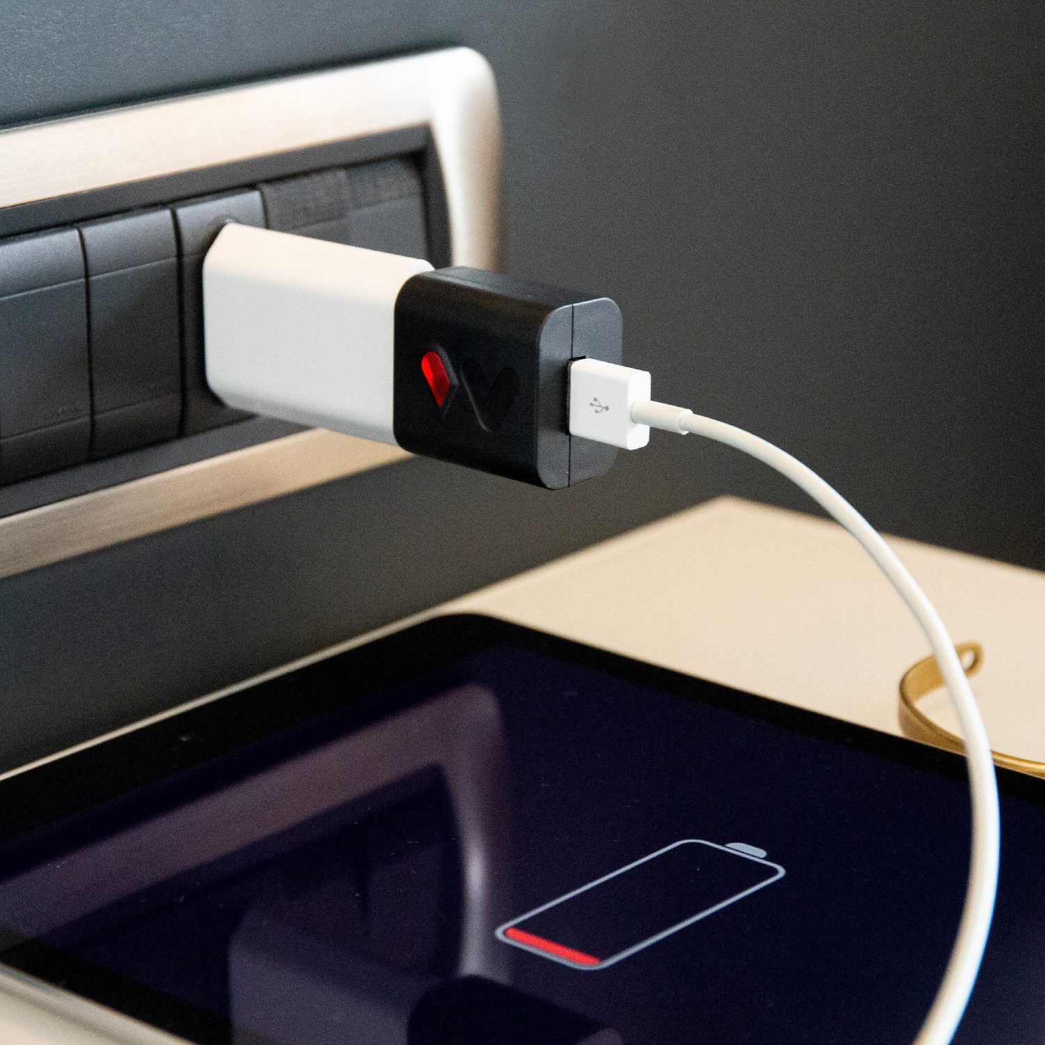 WITTY Power Akku Schoner mit 2 Adaptern schwarz