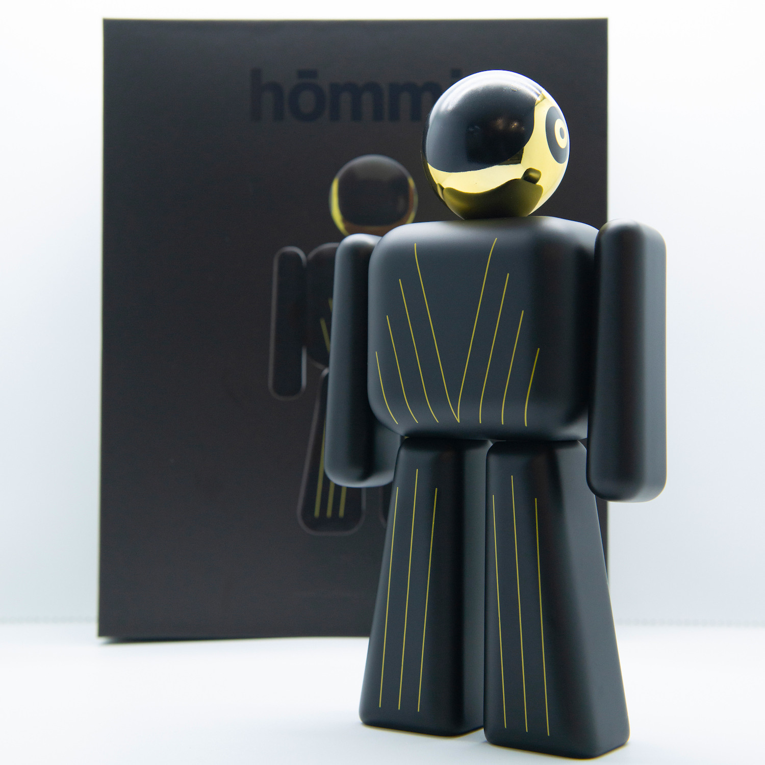 Atlas Sun Tux, small
