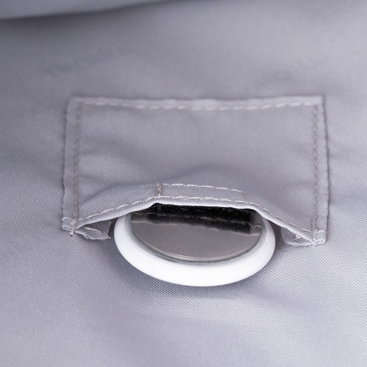 TROIKA BLACK ROLL TOP