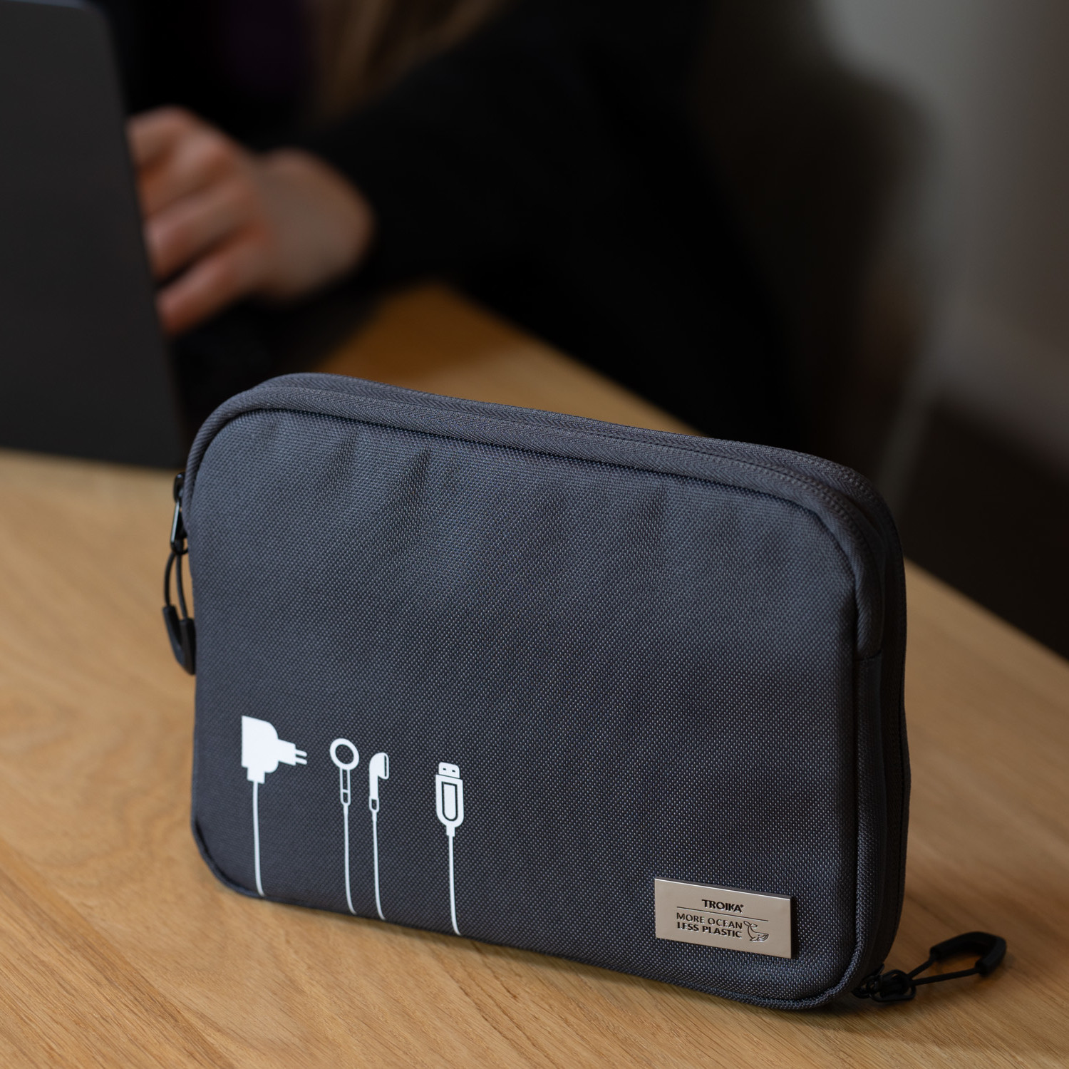 BLUE CYCLE TECH POUCH 2